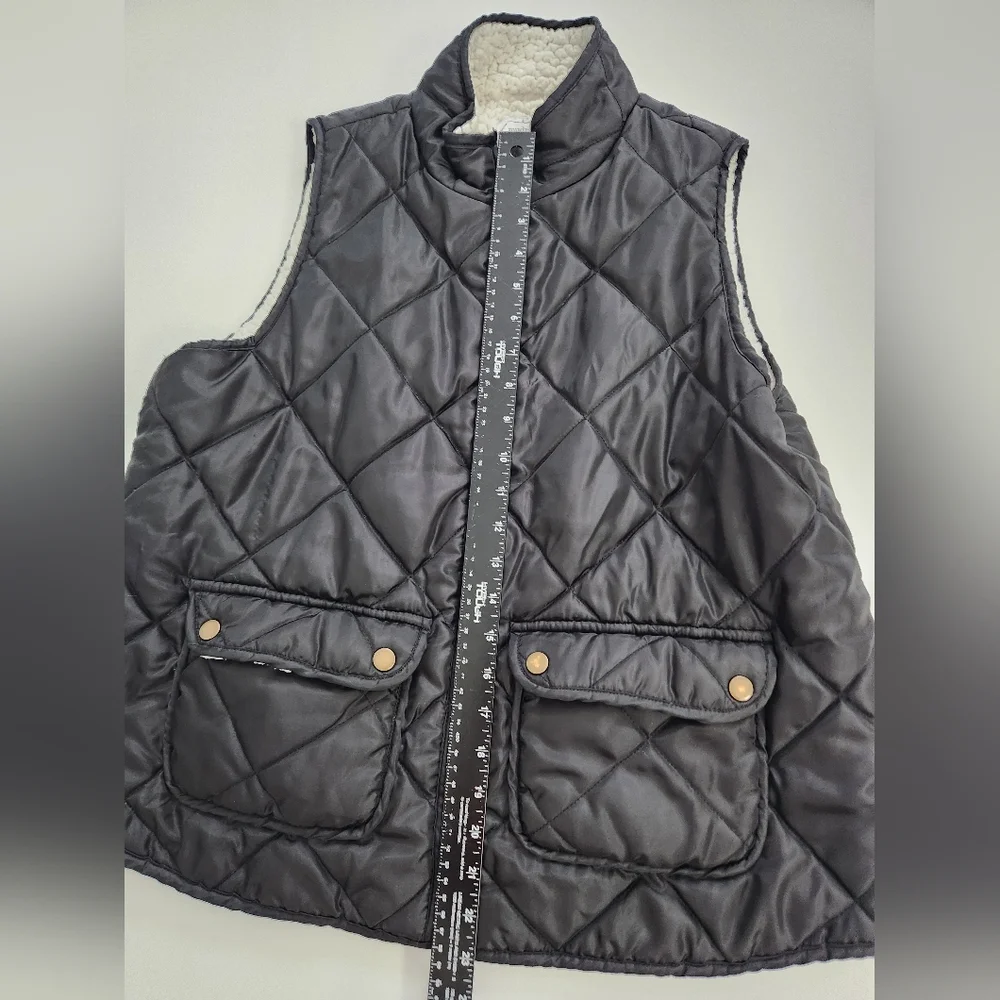 Mud Pie‎ Duncan Black Sherpa Vest / Size L